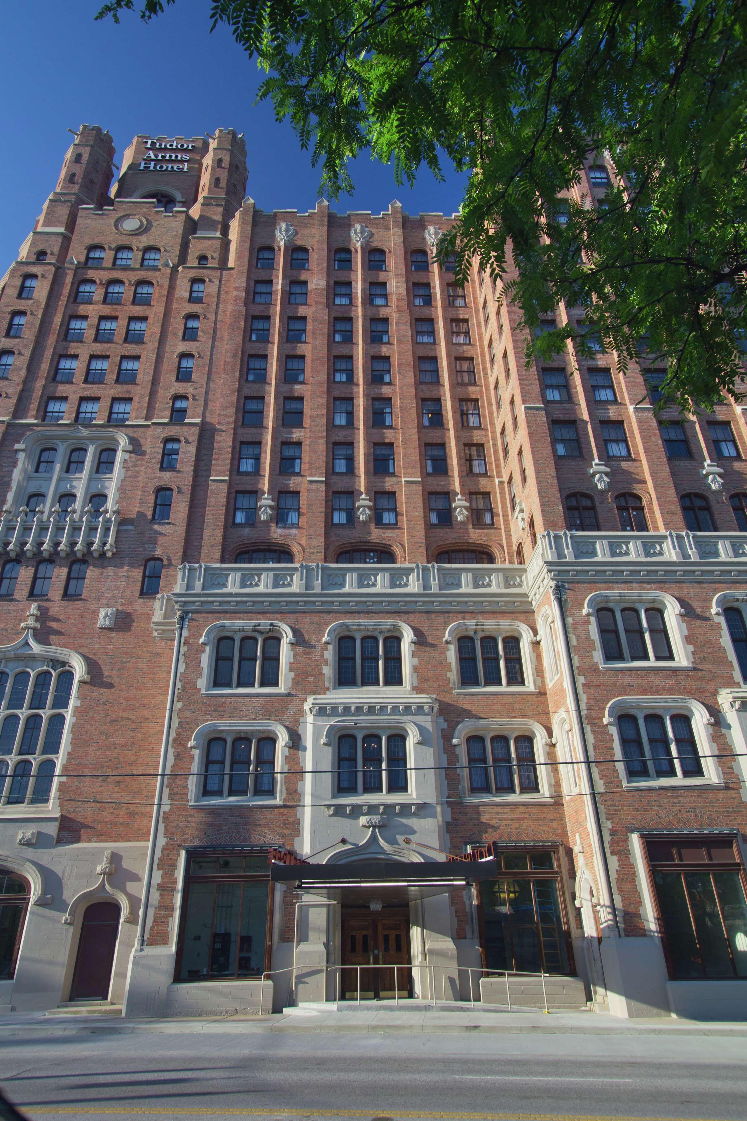 The Tudor Arms Hotel Cleveland - A Doubletree By Hilton Ngoại thất bức ảnh