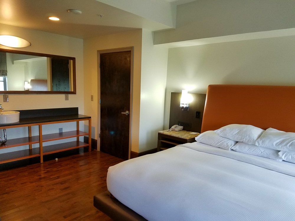 The Tudor Arms Hotel Cleveland - A Doubletree By Hilton Ngoại thất bức ảnh